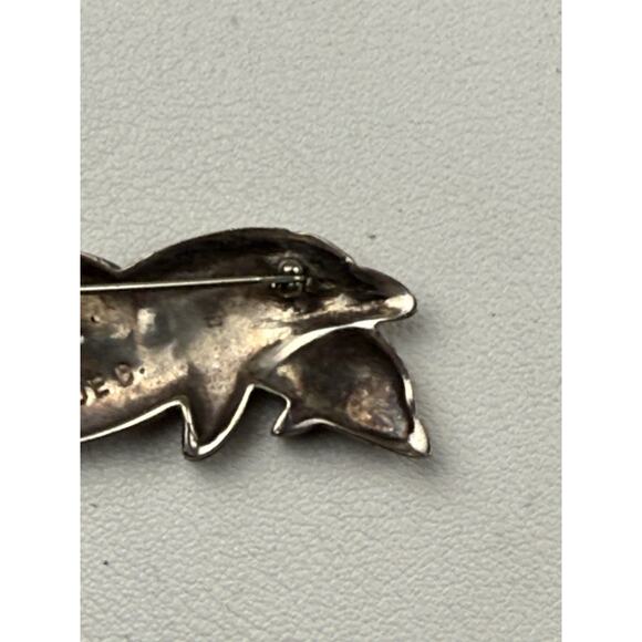 Sue B. Sterling Silver Brooch Jumping Dolphins - Picture 10 of 10